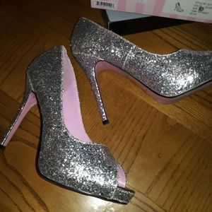 Women's Silver glitter heels size 10